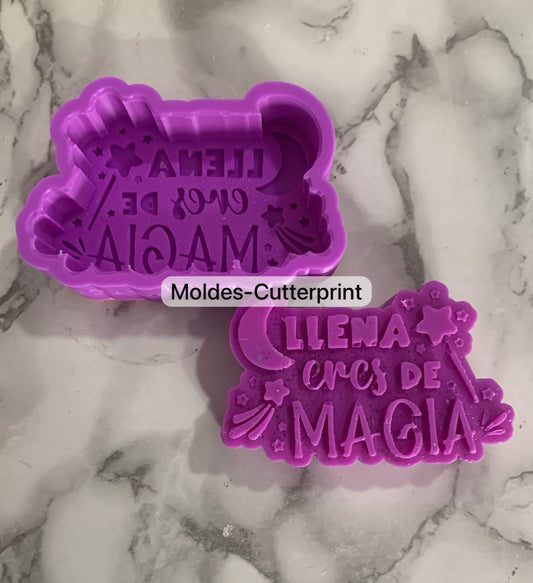 Llena Eres de Magia